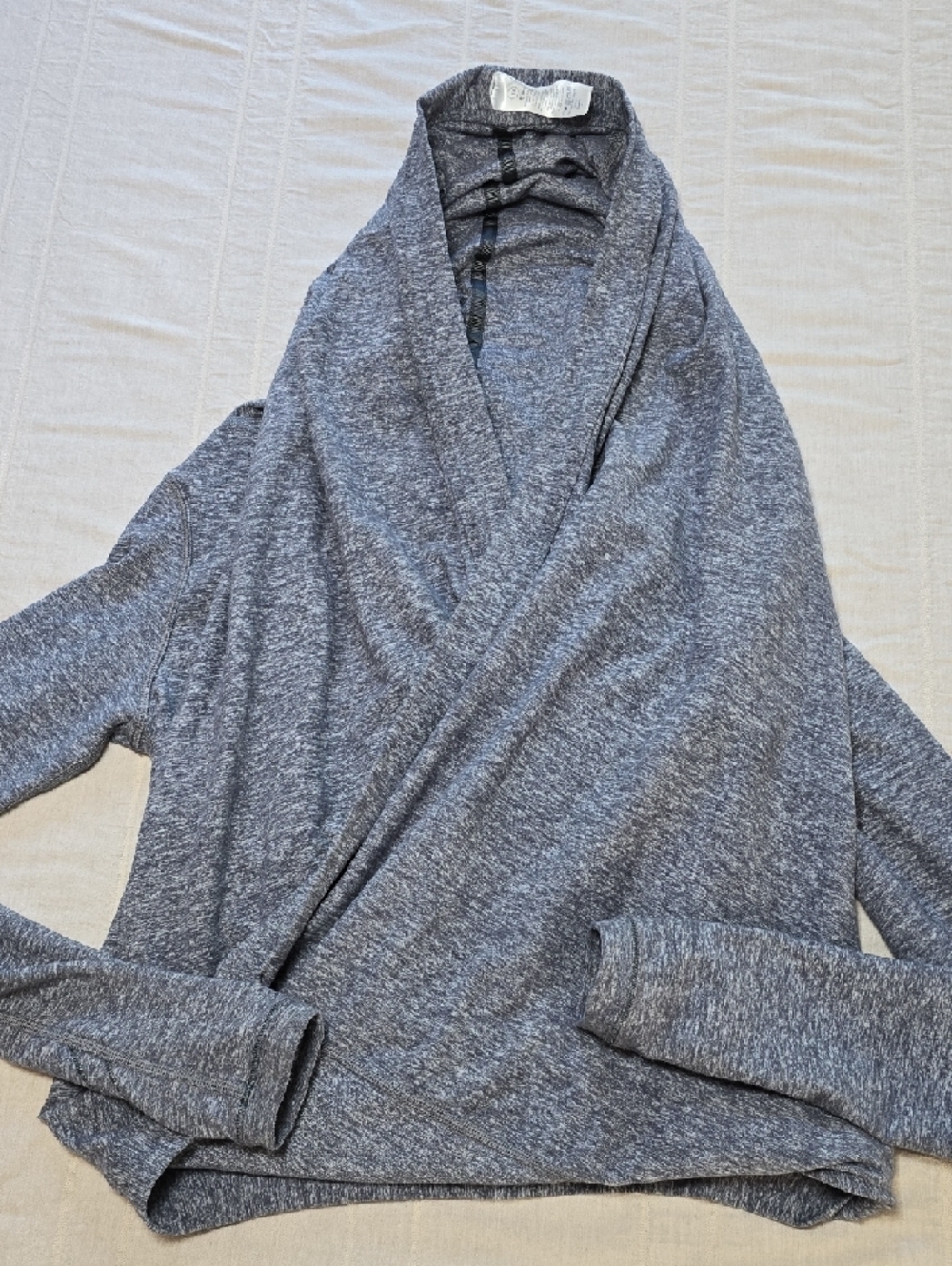 Ivivva by Lululemon Four Count Heathered Gray Shrug Girls Size 10